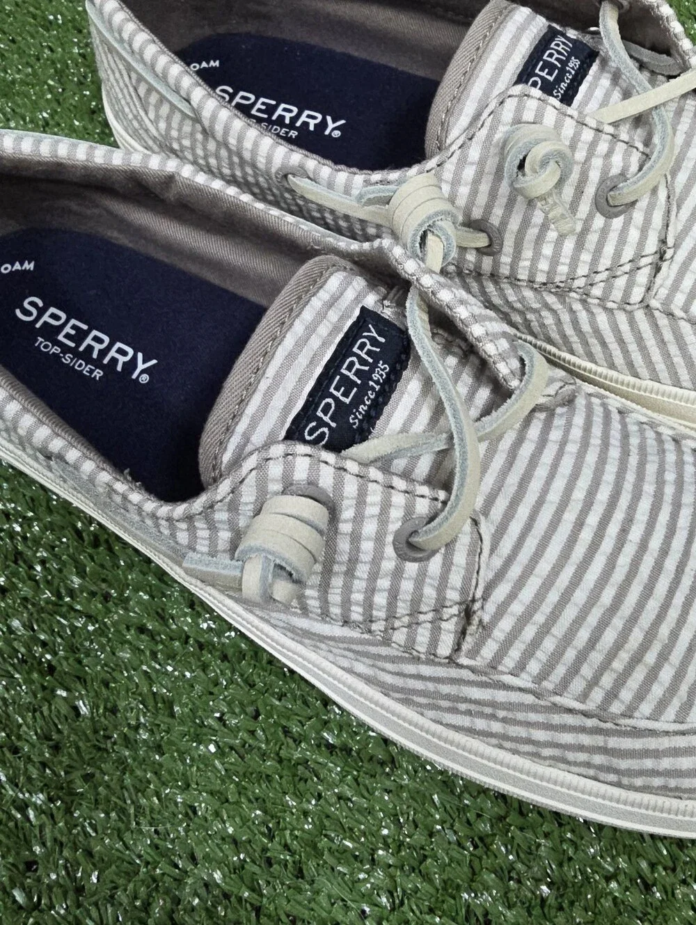 Sperry Crest Vibe Seerucker Grey White Spriped Womens Canvas Boat Shoes Size 8